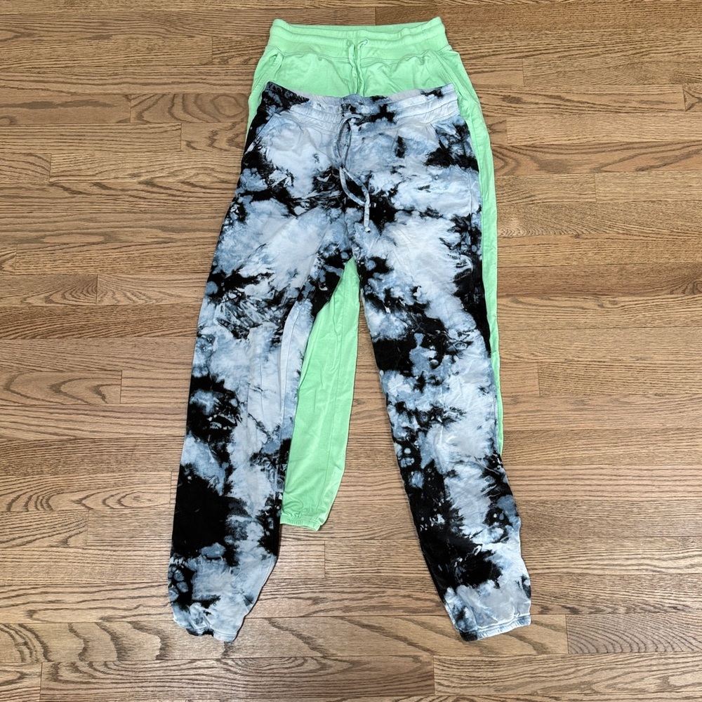 Beyond Yoga Jogger Bundle View 5